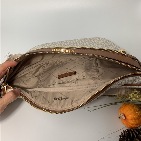 Michael Kors Kenly Medium Waist Pack Xbody - Picture 5 of 6